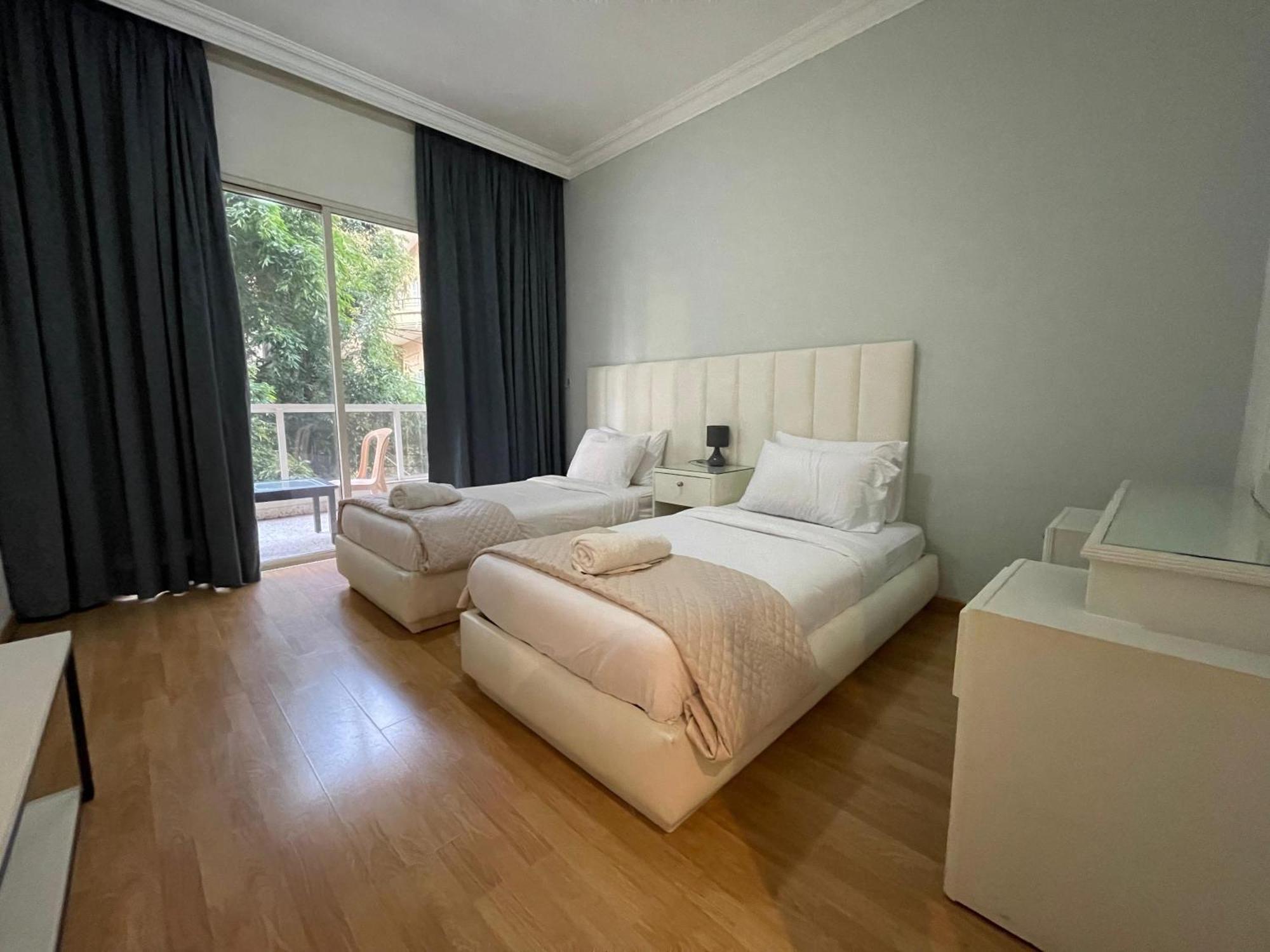 Elegant Suites Beirut Habitación foto